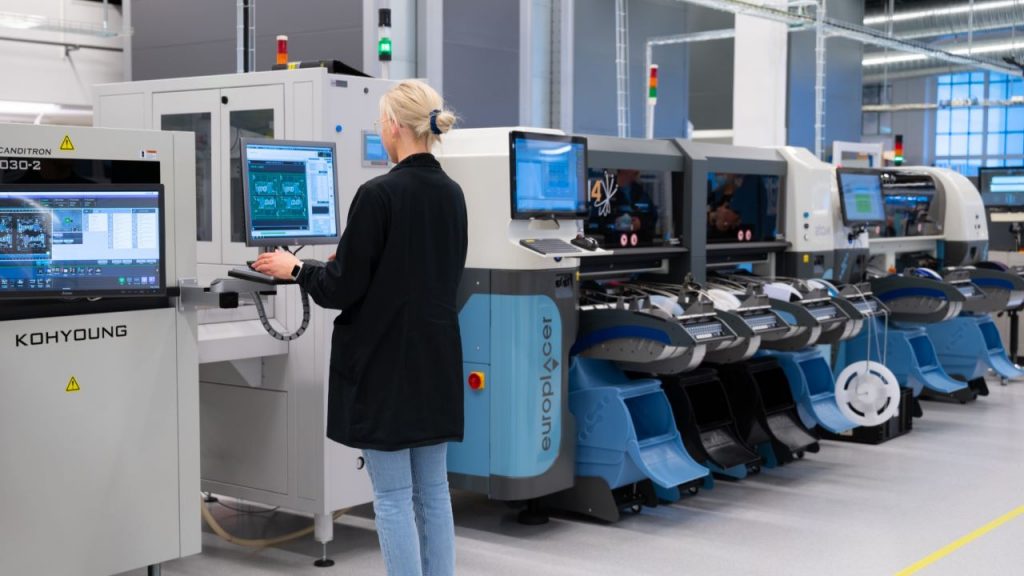 Einblick in einen Produktionsstandort von HMS Networks